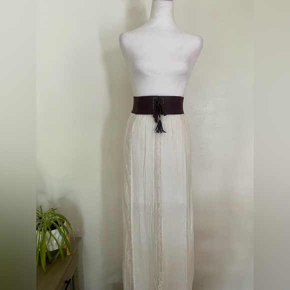 XL (15/17) White Maxi Skirt-Festival, Western Chic, Laced Romantic, Boho Style - Picture 1 of 13
